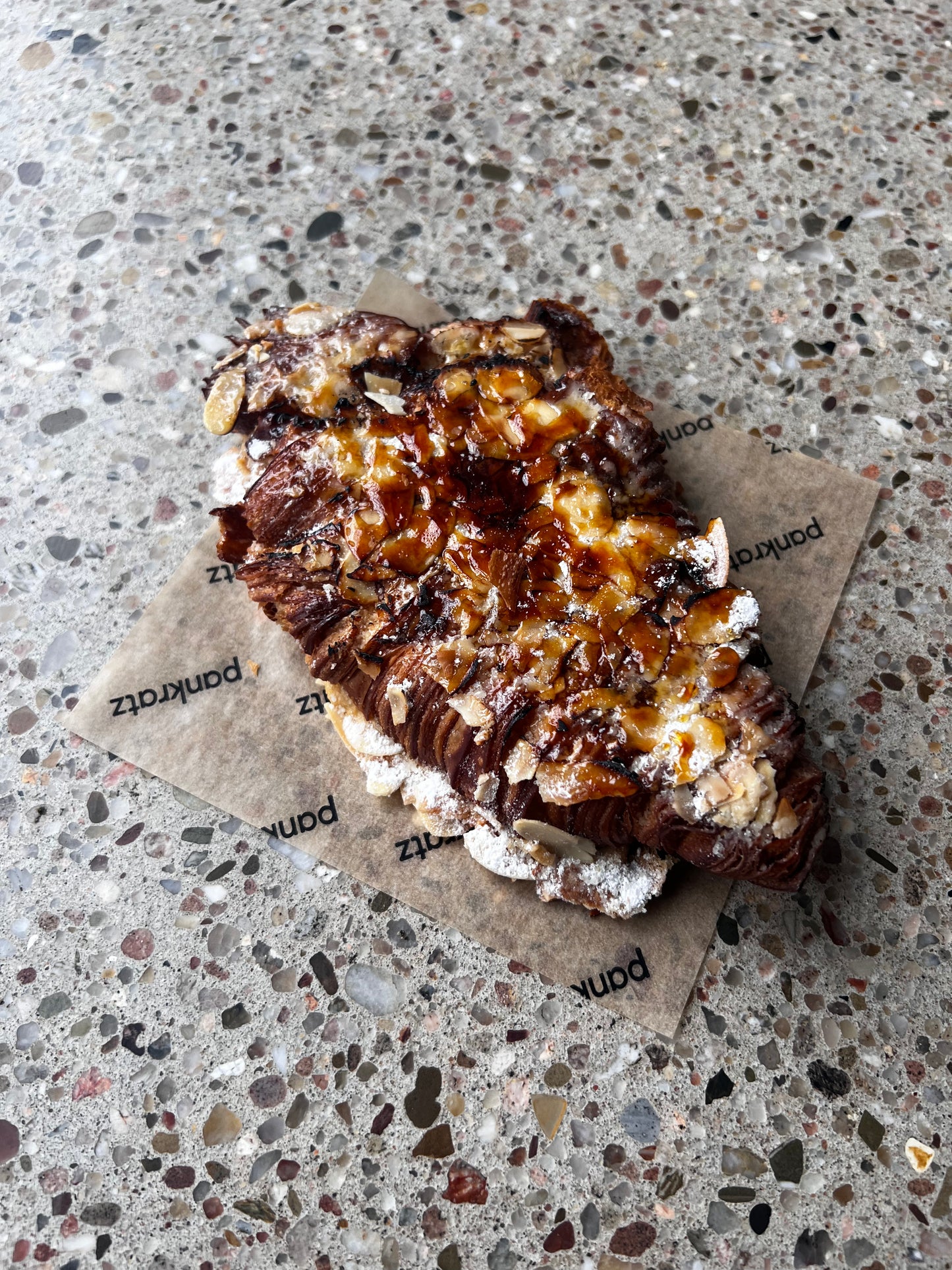 Smash Mandel Croissant